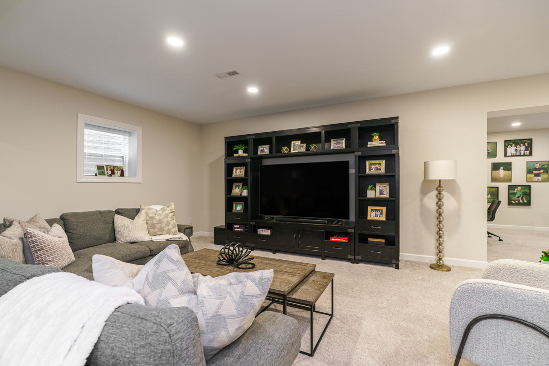 7652 Gateway Blvd --33