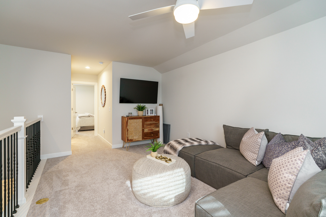 7652 Gateway Blvd --36