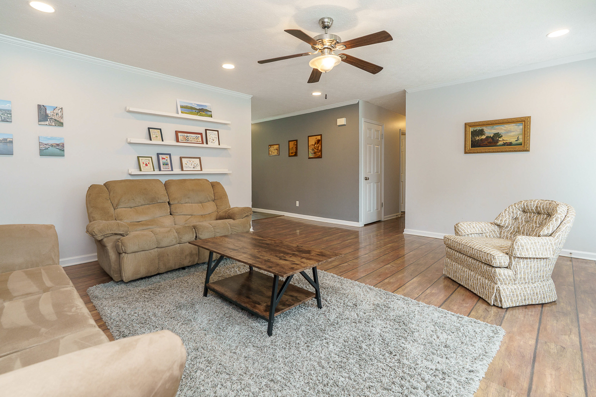 2135 JODILEE CT-21