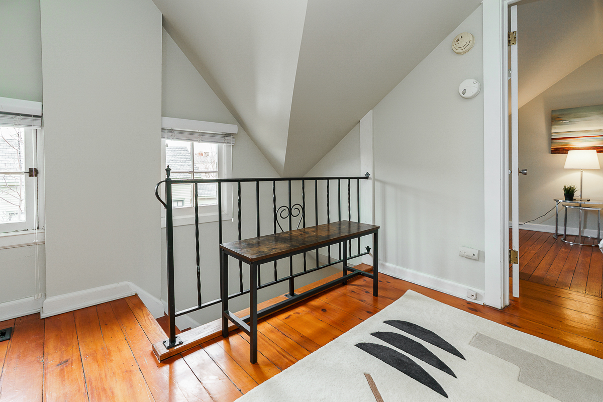 518 Mohawk St-27
