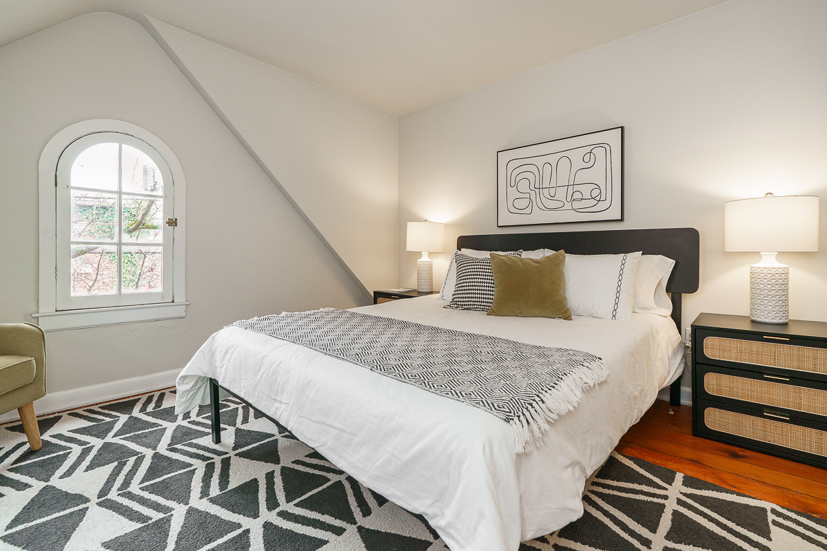 518 Mohawk St-33
