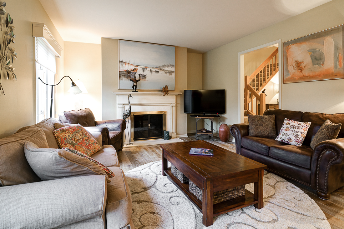 1114 Strathaven Dr North-25