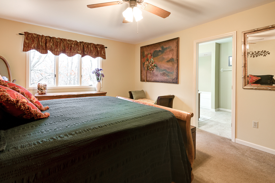 1114 Strathaven Dr North-34